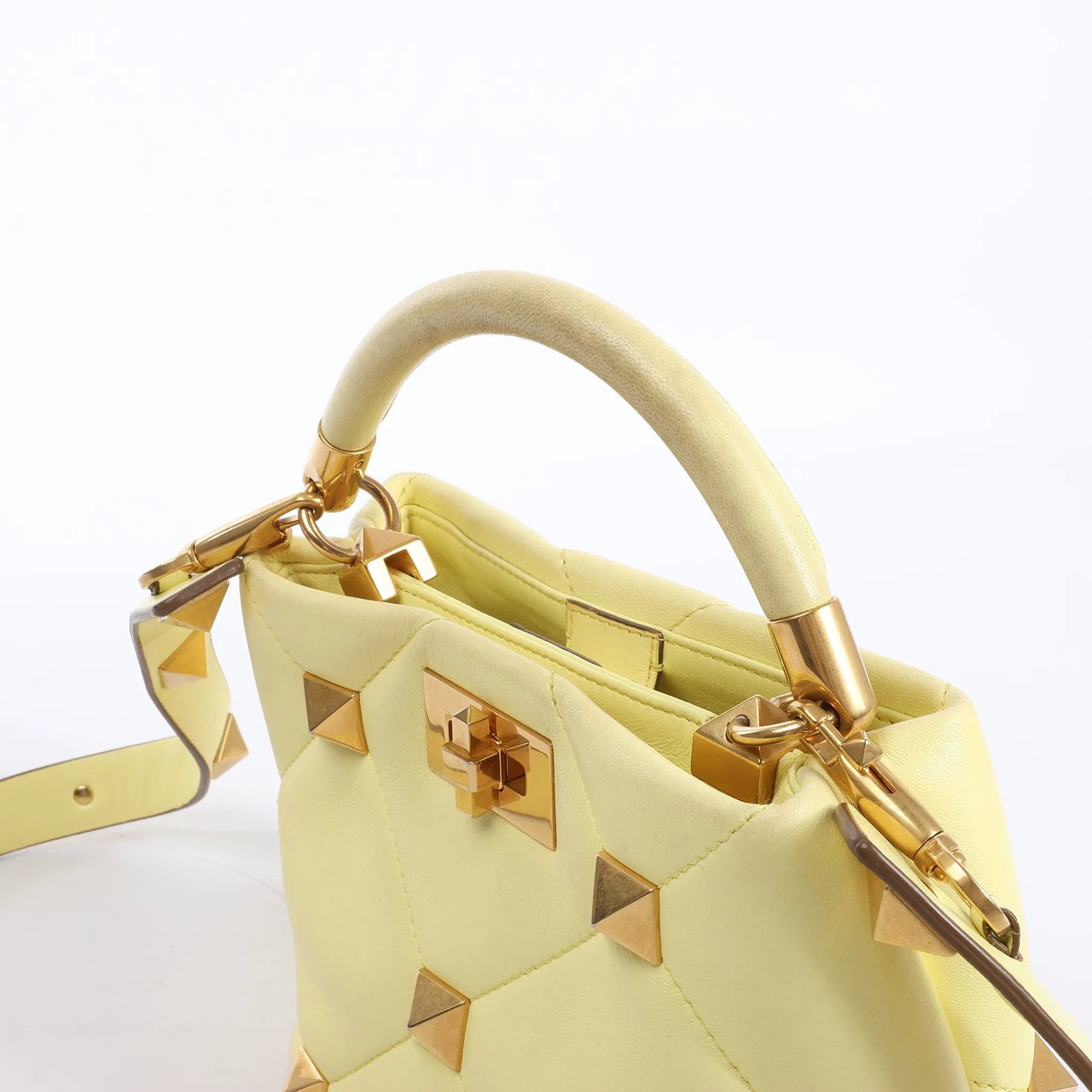 Valentino Garavani Roman Studs Leather 2Way Handbag in Yellow Geel