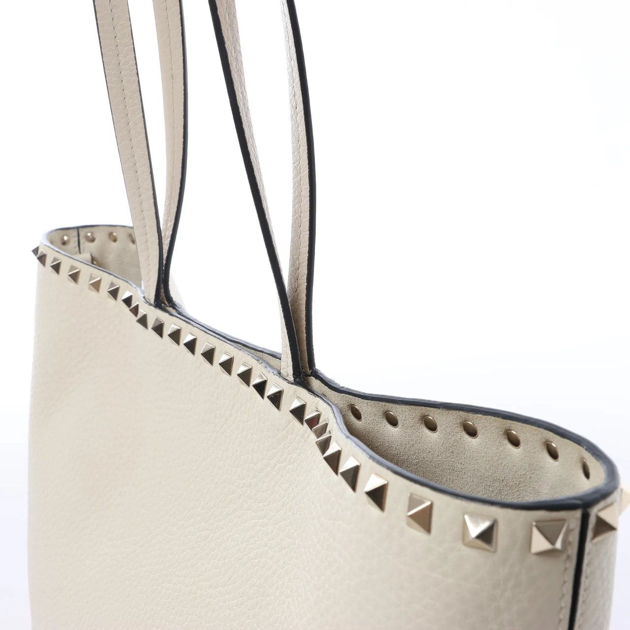 Valentino Garavani Rockstud Leather Shoulder Bag in Ecru Divers