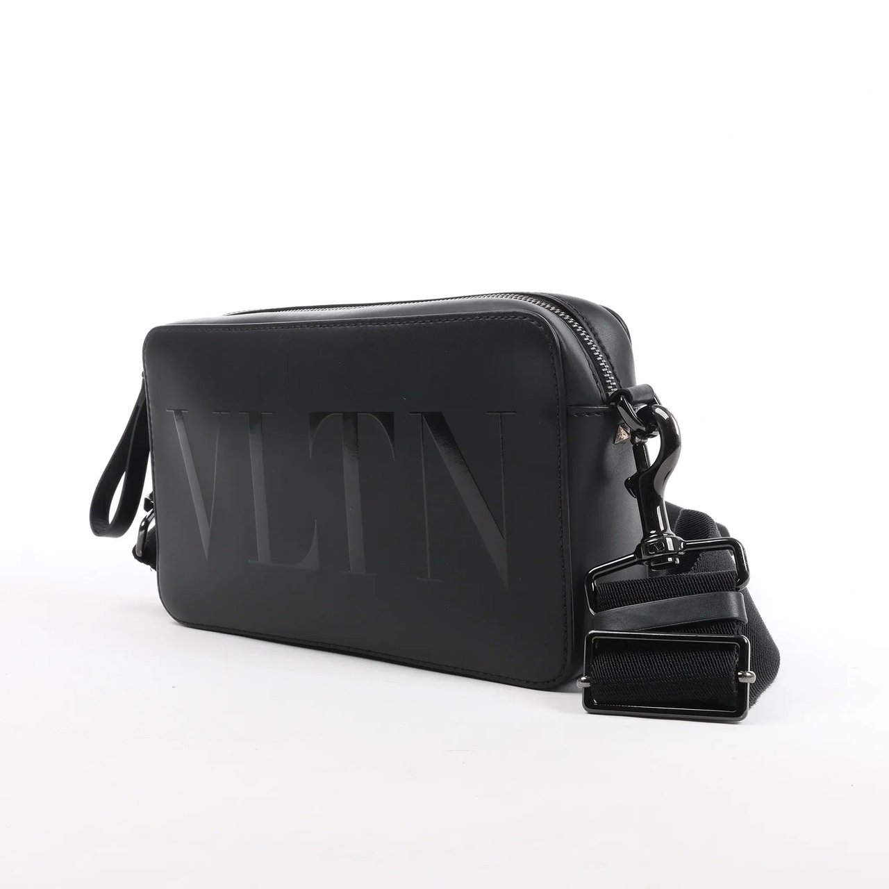 Valentino Garavani VLTN Leather Shoulder Bag in Black Zwart