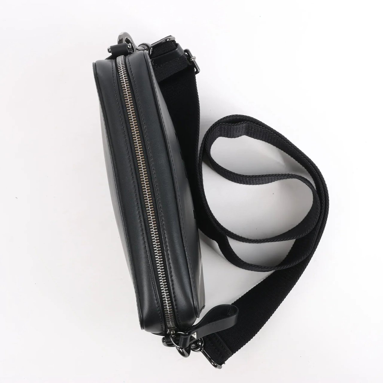 Valentino Garavani VLTN Leather Shoulder Bag in Black Zwart