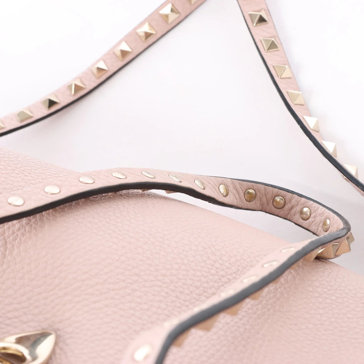 Valentino Garavani Rockstud Leather 2Way Handbag in Dusty Pink Roze