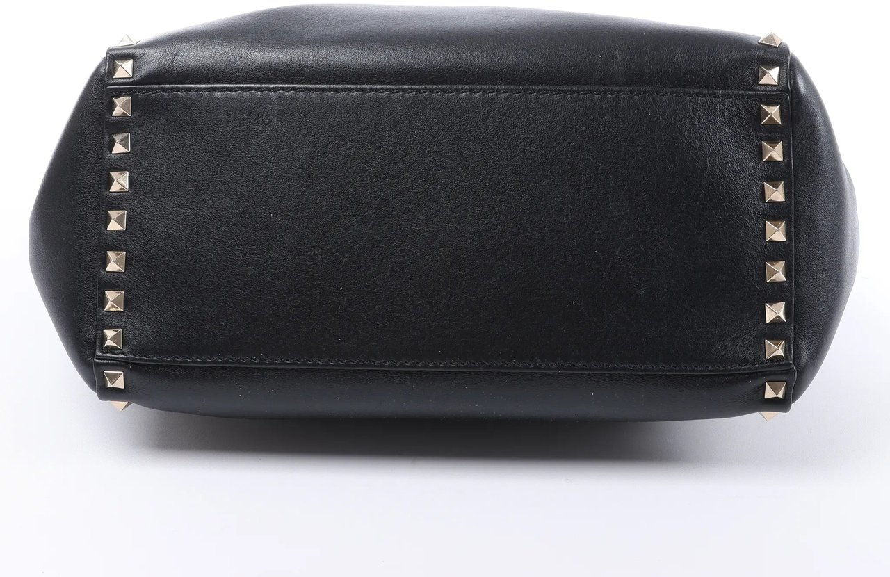 Valentino Garavani Rockstud Leather 2Way Handbag in Black Zwart