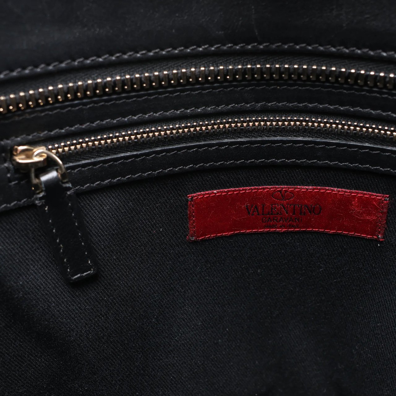Valentino Garavani Rockstud Leather 2Way Handbag in Black Zwart