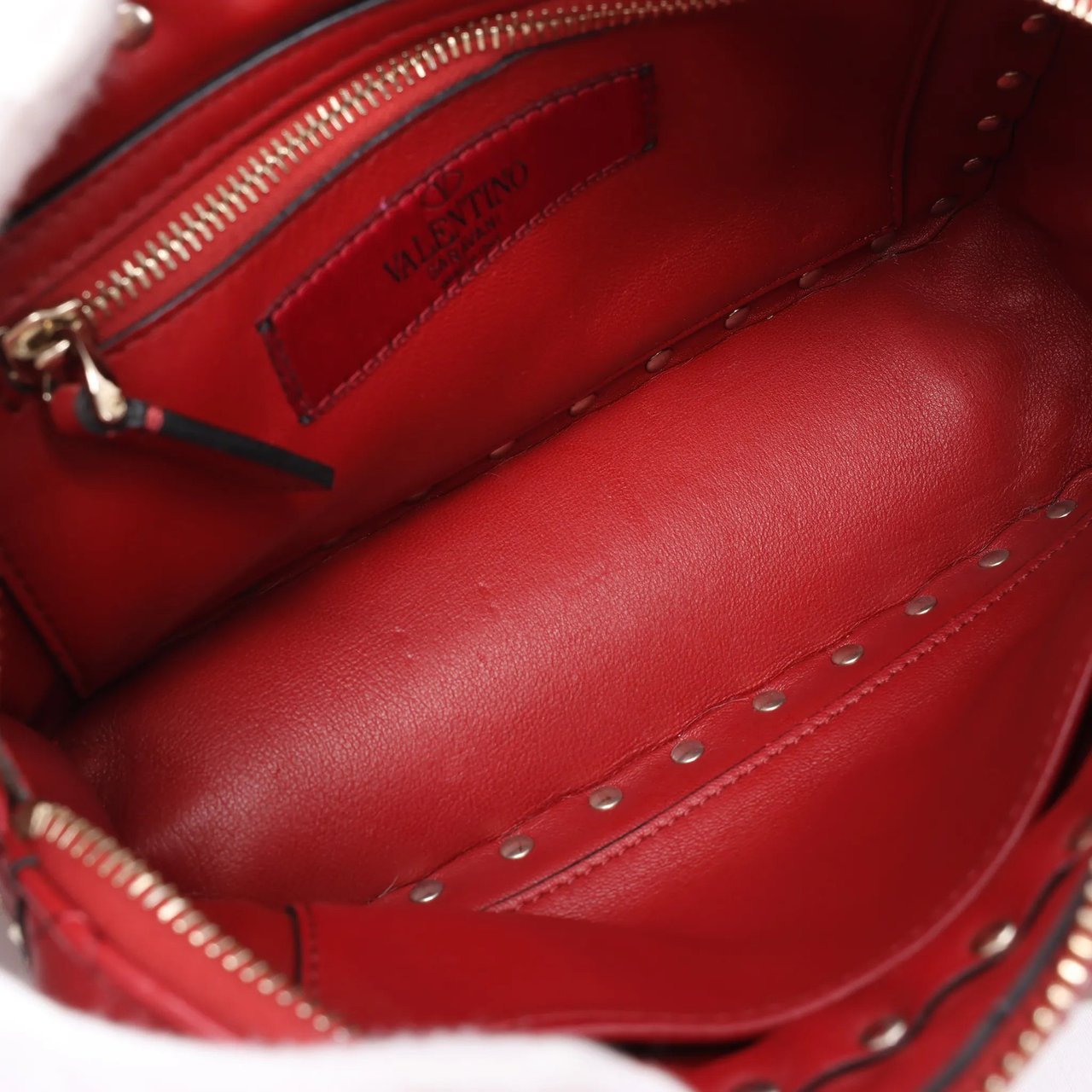 Valentino Garavani Valentino Rockstud 2Way Handbag in Red Divers