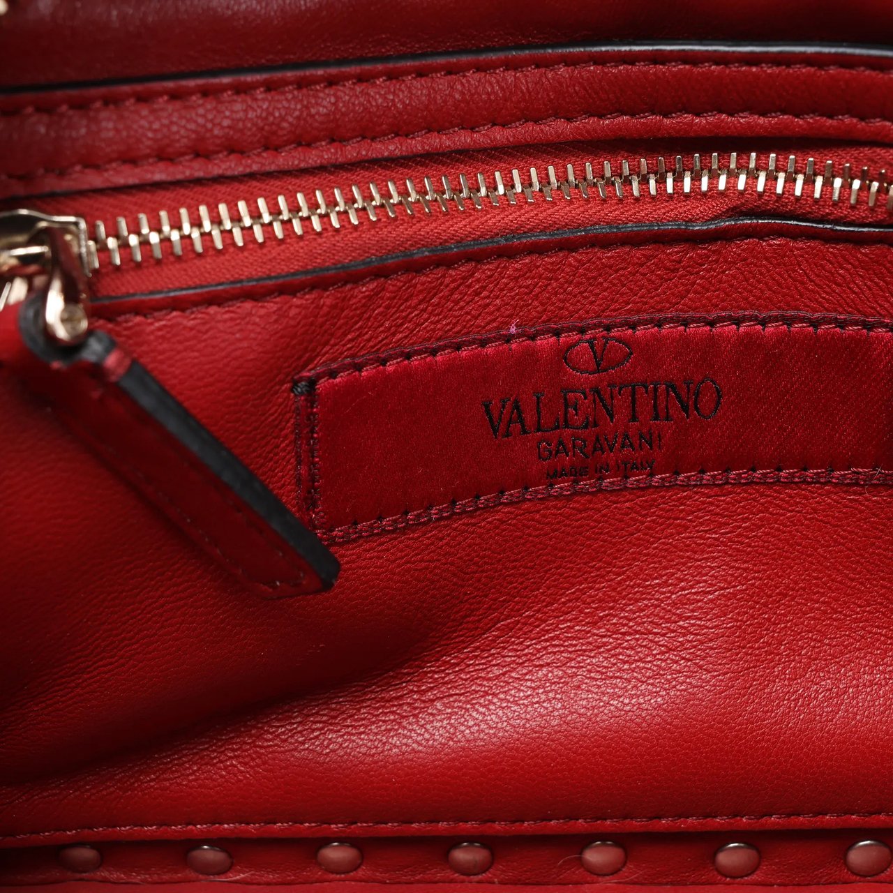 Valentino Garavani Valentino Rockstud 2Way Handbag in Red Divers