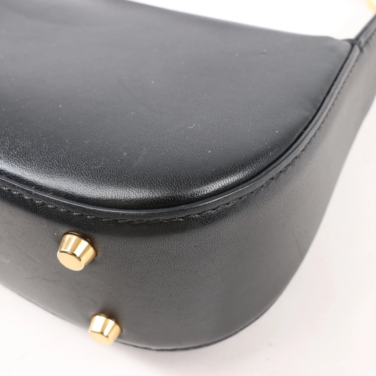 Valentino Garavani VLogo Leather Shoulder bag in Black Zwart