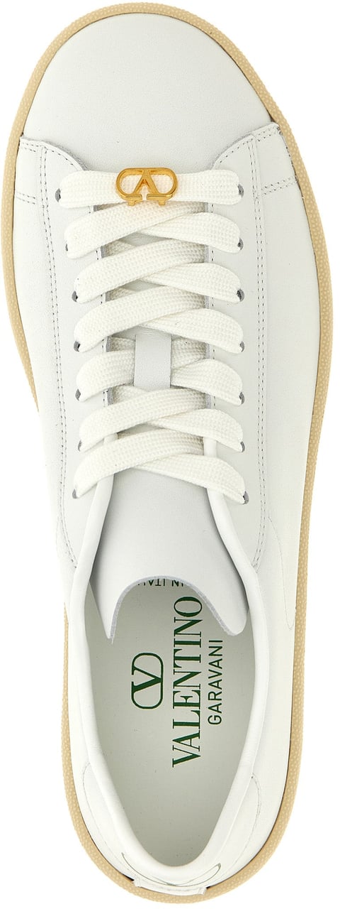 Valentino Garavani White Calfskin Low Top Sneakers Wit