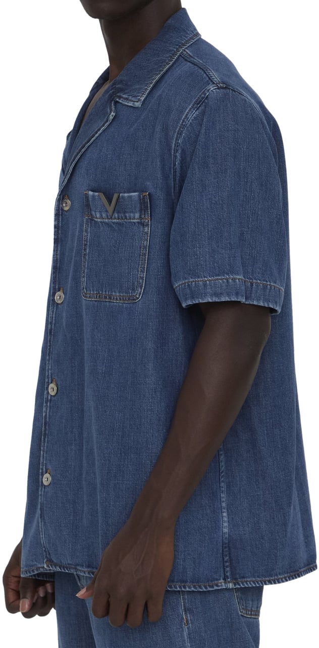 Valentino Garavani Shirt with metallic V Detail Blauw