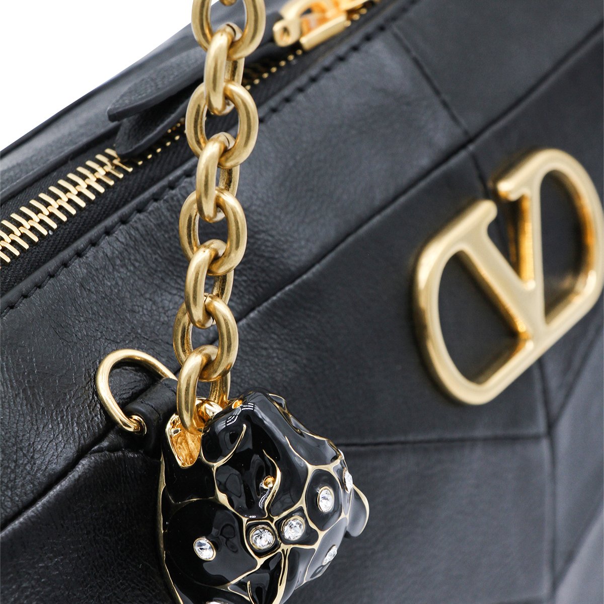 Valentino Garavani Chevron-Pattern Rectangular Handbag Zwart