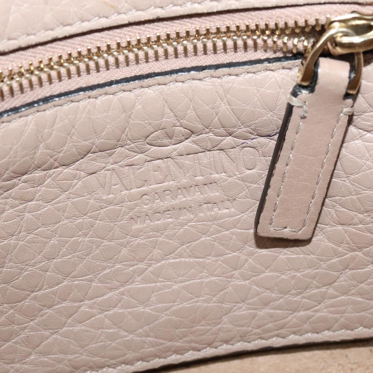 Valentino Garavani Valentino Garavani Rockstud Tote Pebbled Leather Mini Beige