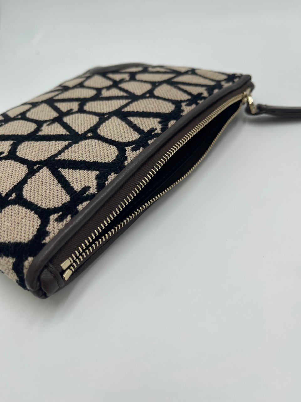 Valentino Garavani Valentino Garavani Valentino Pouche VLogo Canvas PM Bruin