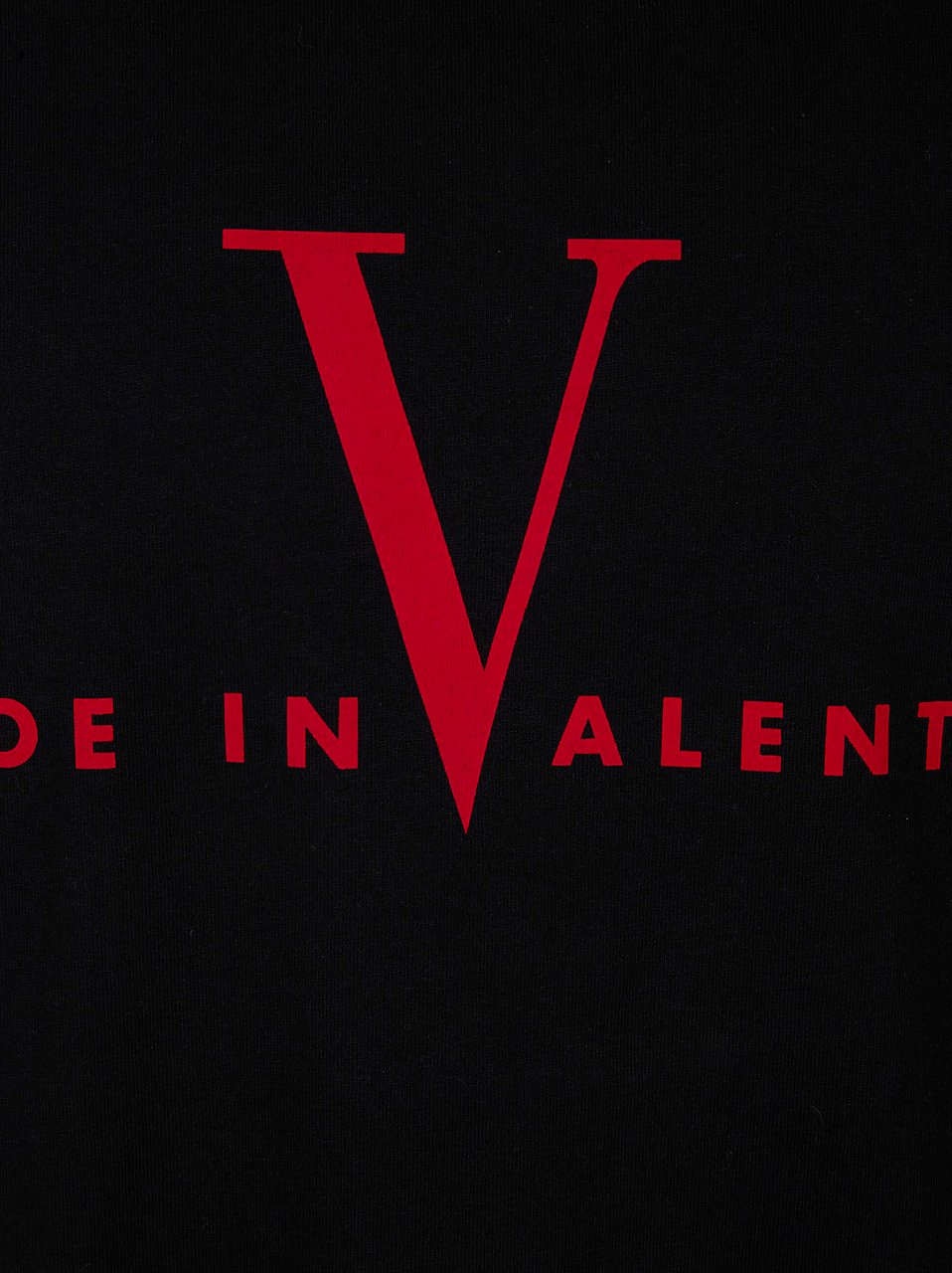 Valentino Garavani Regular Fit Black T-Shirt with Bold Print Zwart