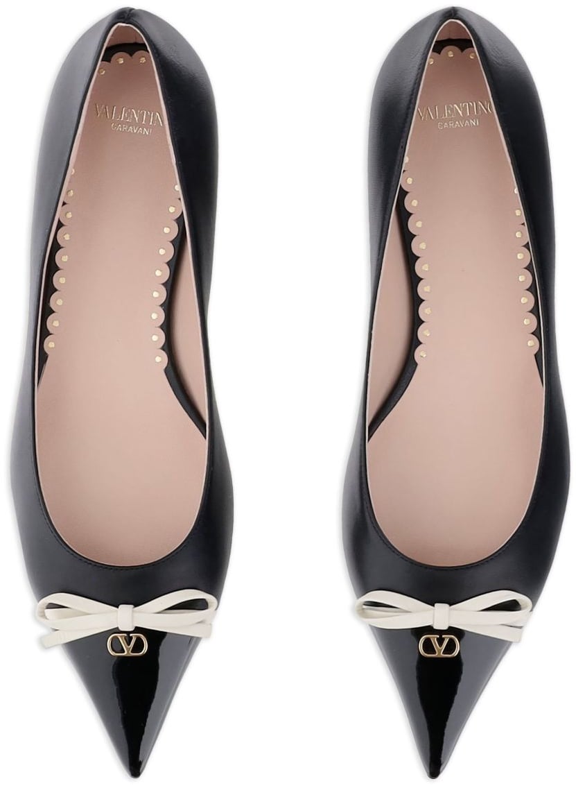 Valentino Garavani Flat Shoes Nero Zwart