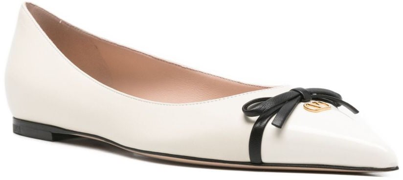 Valentino Garavani Flat Shoes Ivory Wit