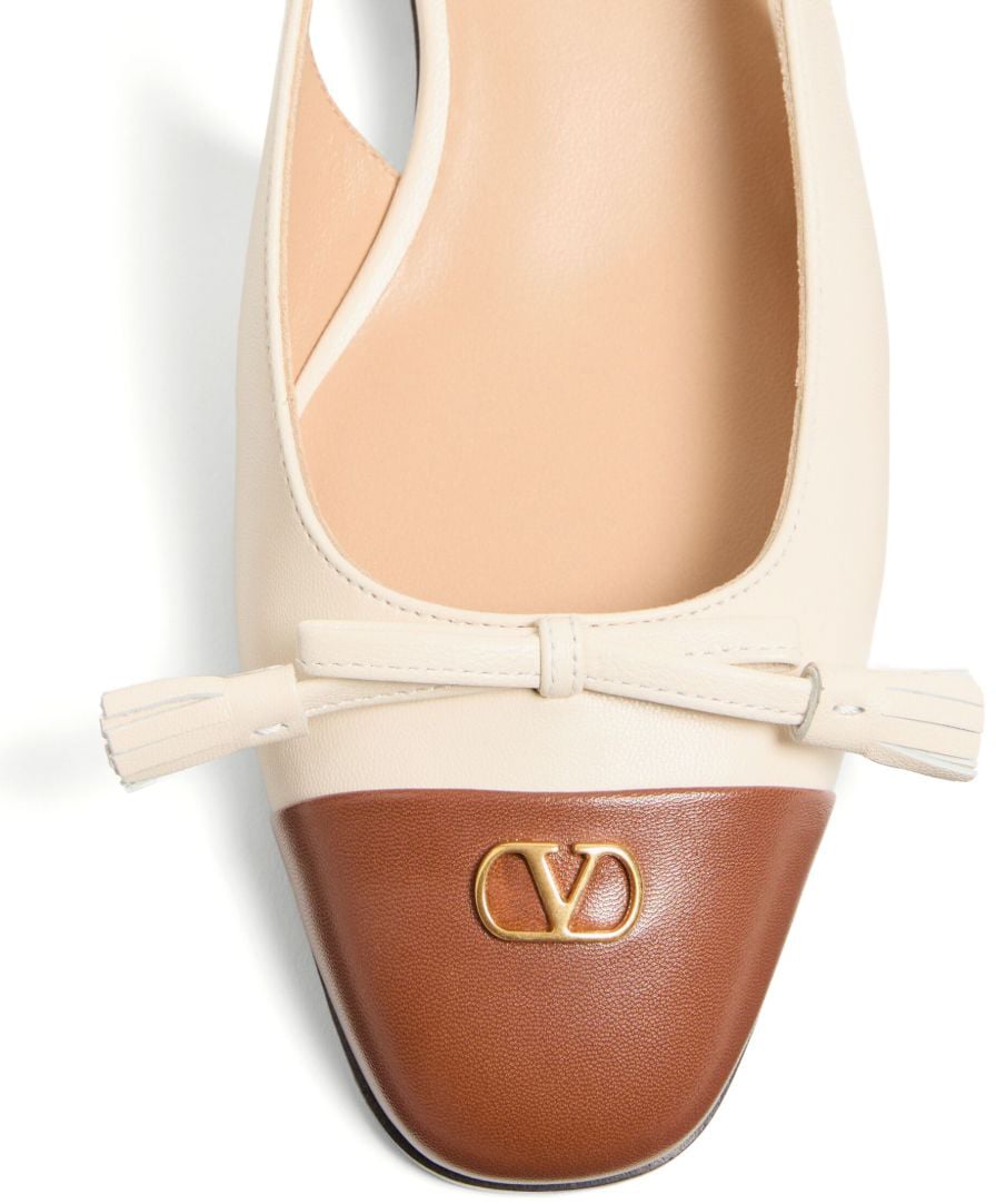 Valentino Garavani Flat Shoes White Wit