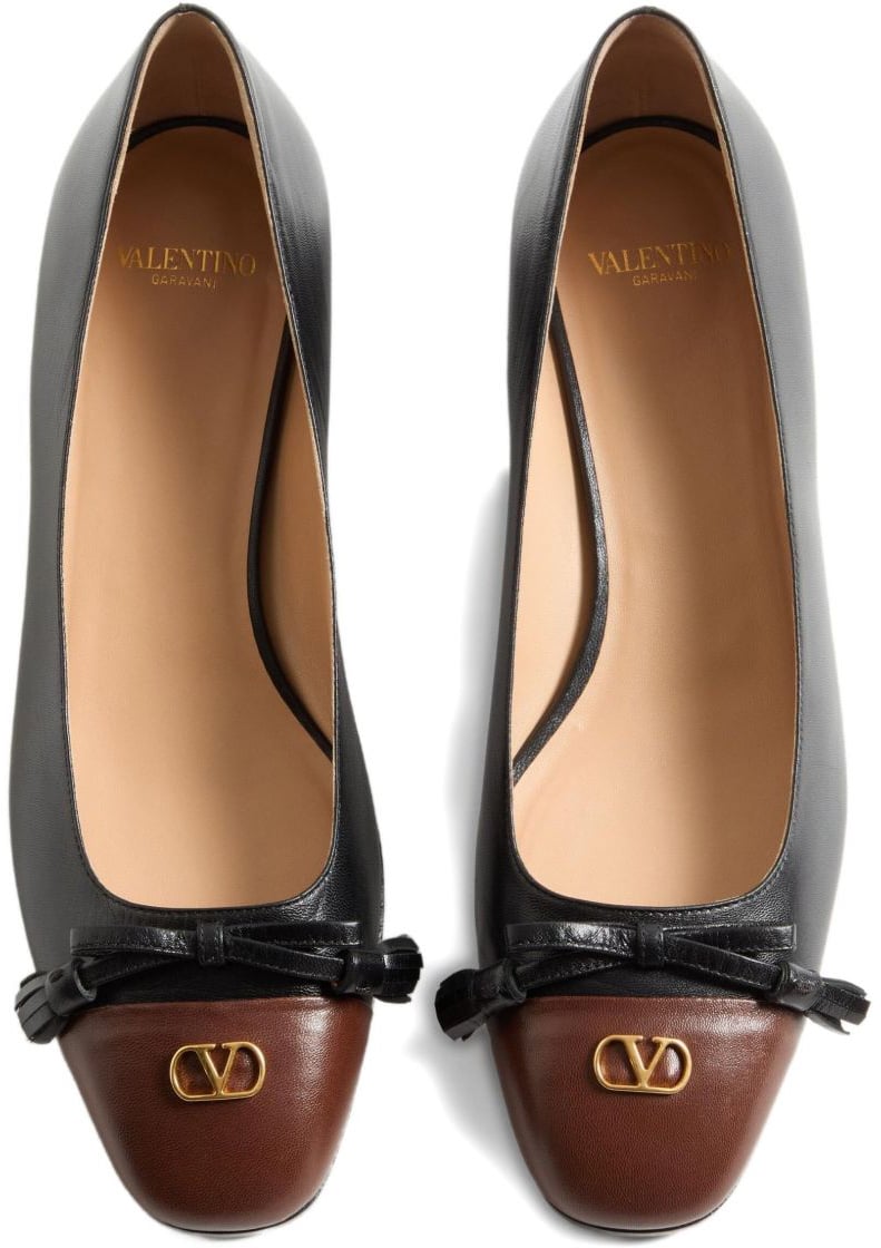 Valentino Garavani Flat Shoes Black Zwart