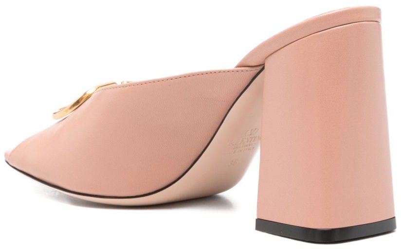 Valentino Garavani Sandals Powder Roze