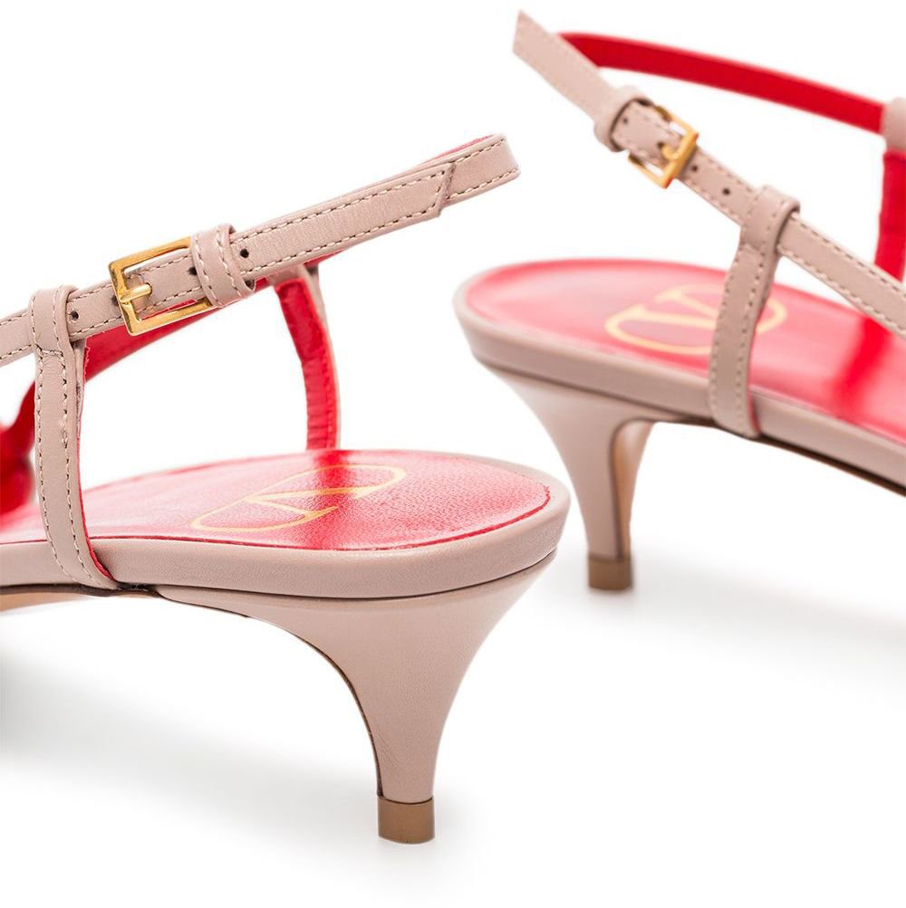 Valentino Garavani With Heel Powder Roze