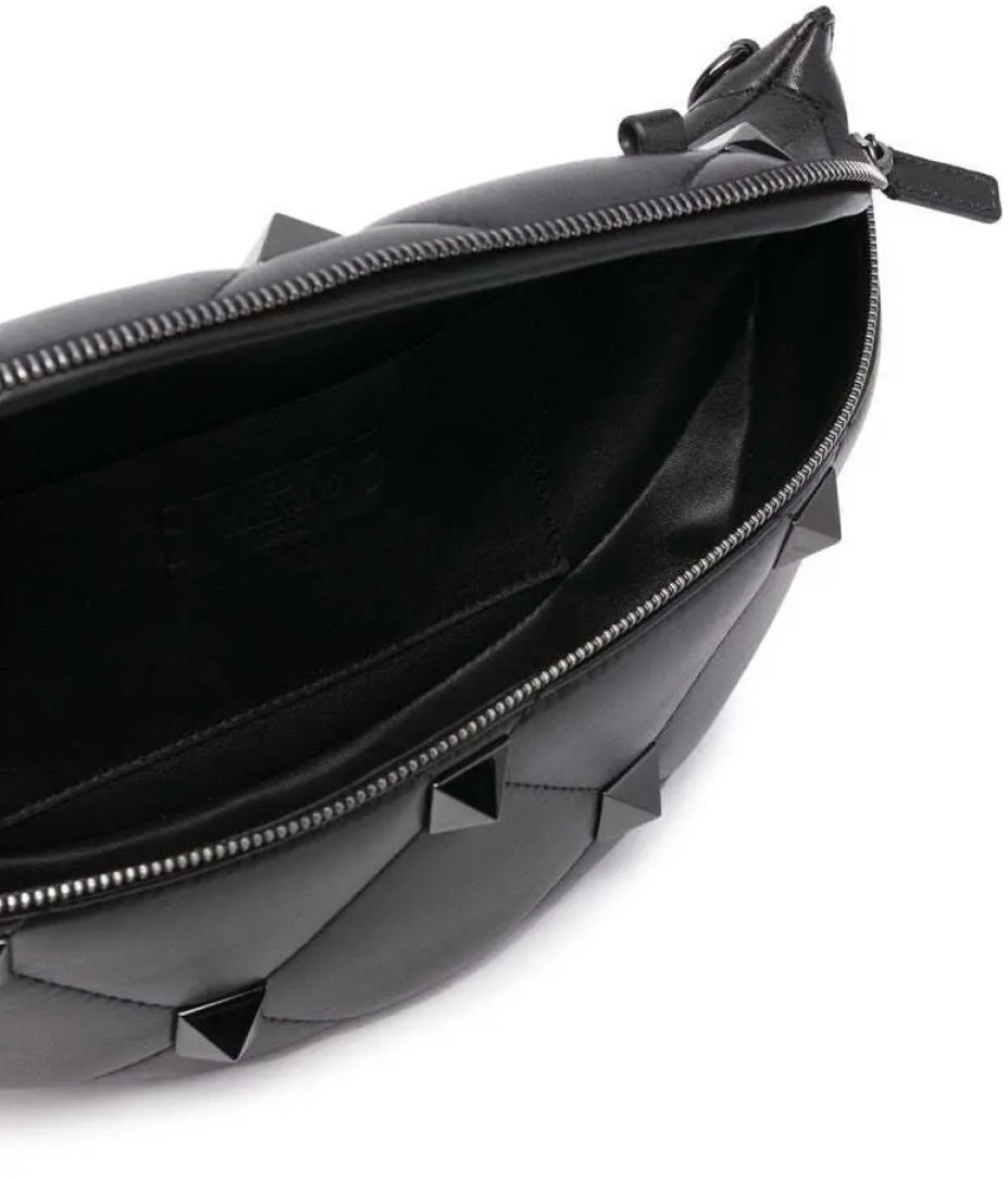 Valentino Garavani Roman Studded Belt Bag Zwart