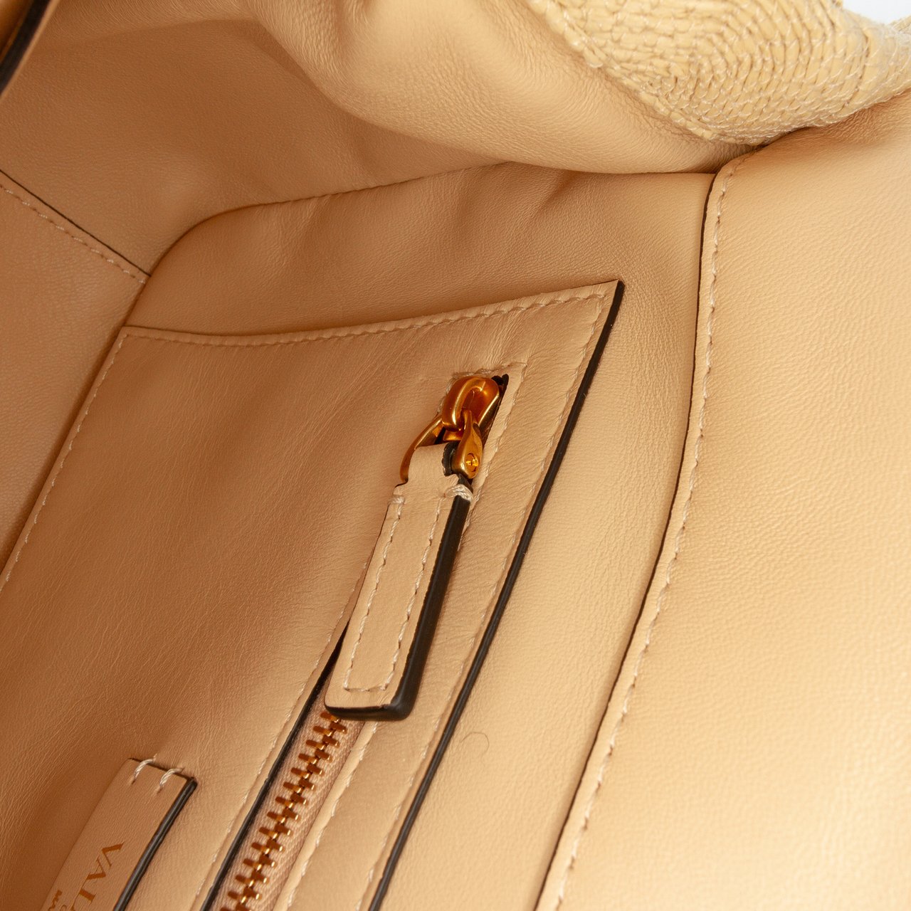 Valentino Large Raffia Roman Stud Satchel Bruin