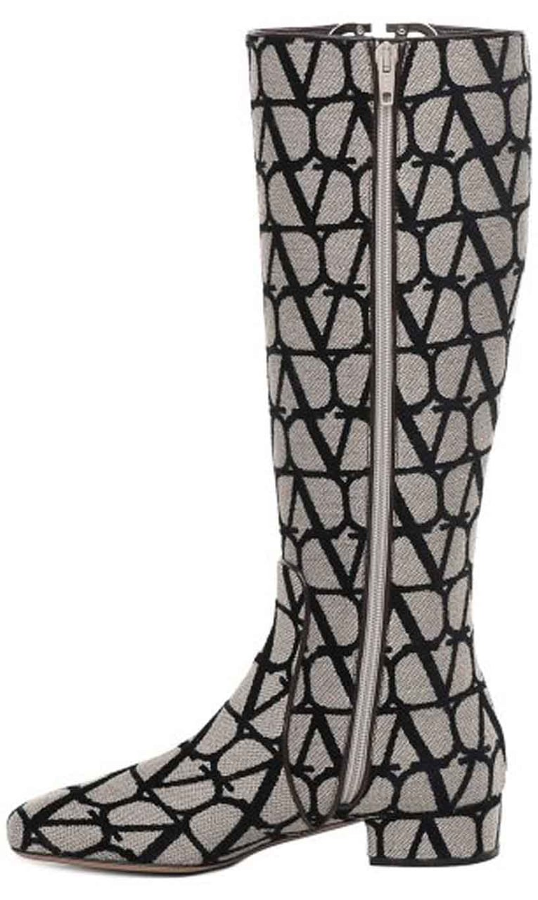 Valentino Valentino Garavani Vlogo type boots Beige