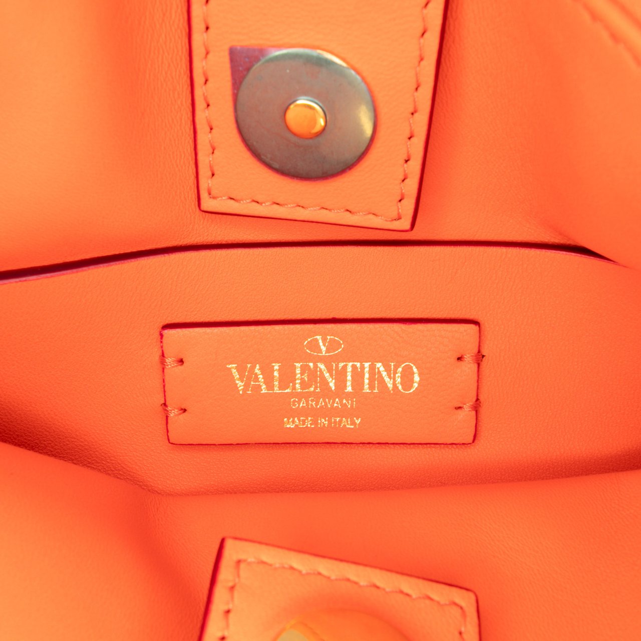 Valentino Small Nappa Roman Stud The Handle Bag Oranje