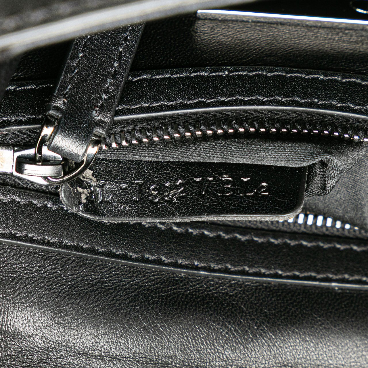 Valentino Small Leather Rockstud Glam Lock Crossbody Zwart