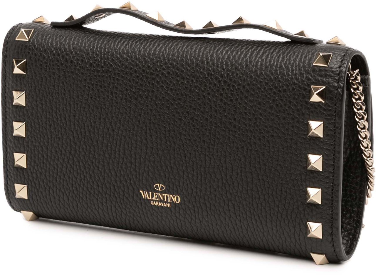Valentino Pebbled Calfskin Rockstud Flip Lock Wallet On Chain Zwart
