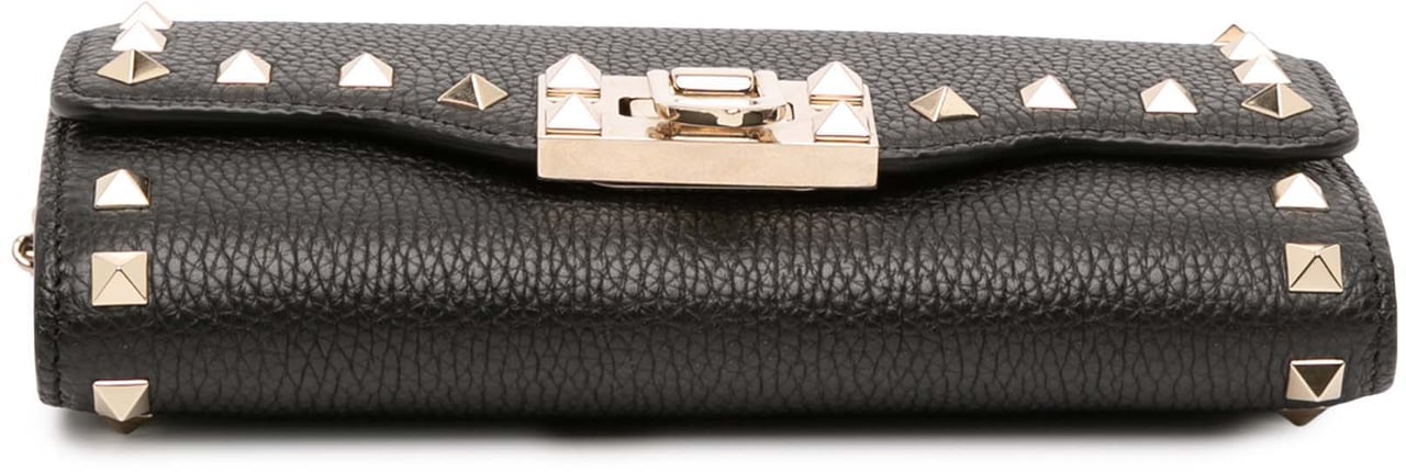 Valentino Pebbled Calfskin Rockstud Flip Lock Wallet On Chain Zwart