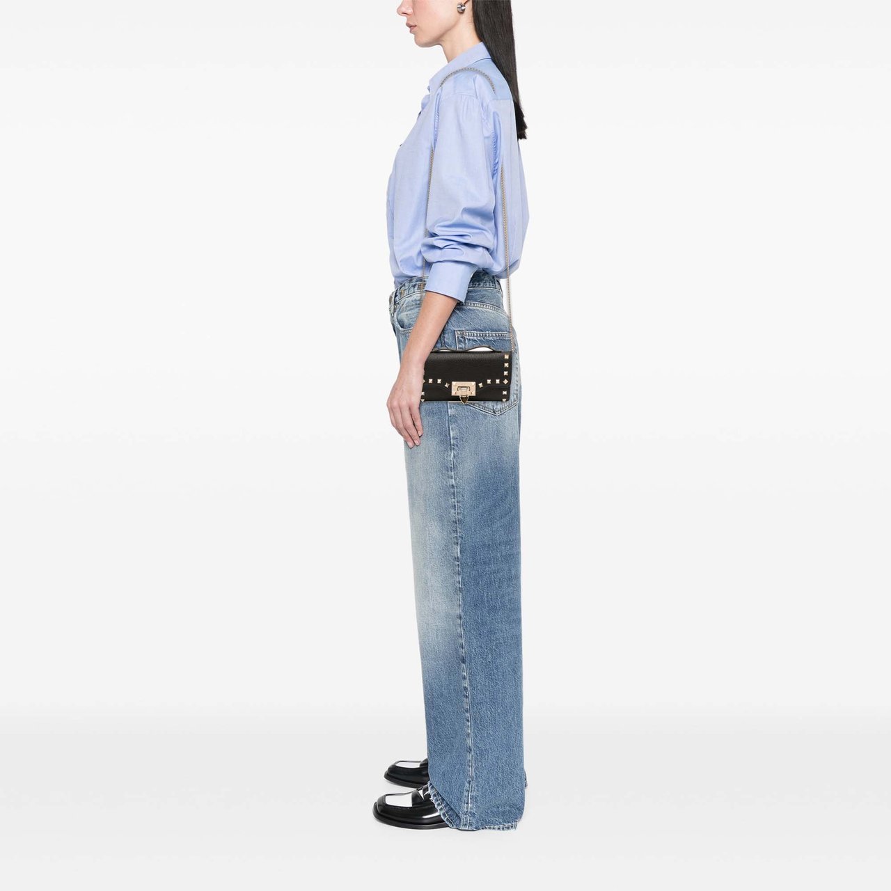 Valentino Pebbled Calfskin Rockstud Flip Lock Wallet On Chain Zwart