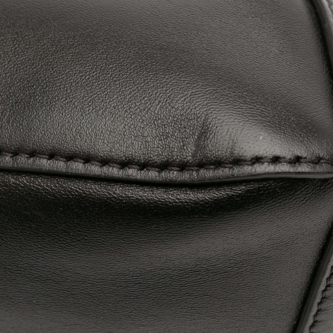 Valentino Small Nappa Atelier 04 Rouches Edition Hobo Zwart