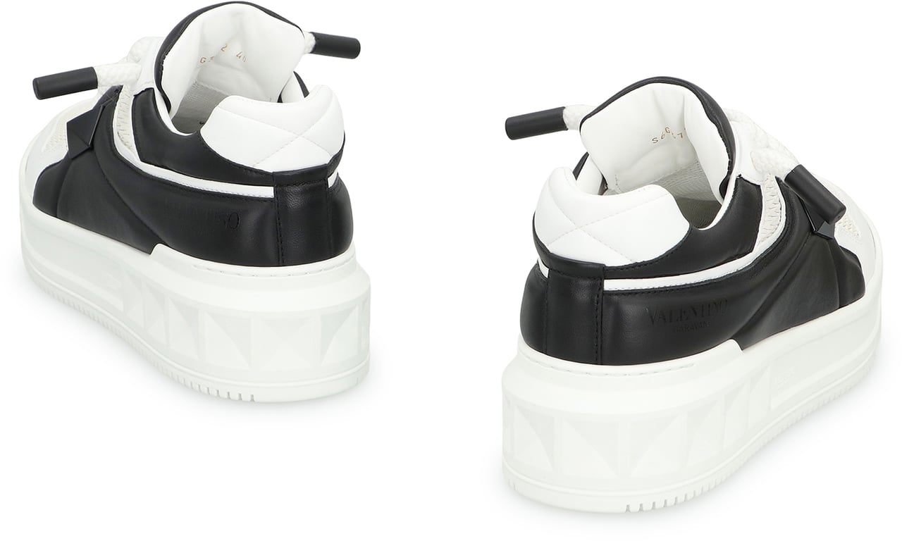 Valentino ONE STUD XL Low-top sneakers Wit