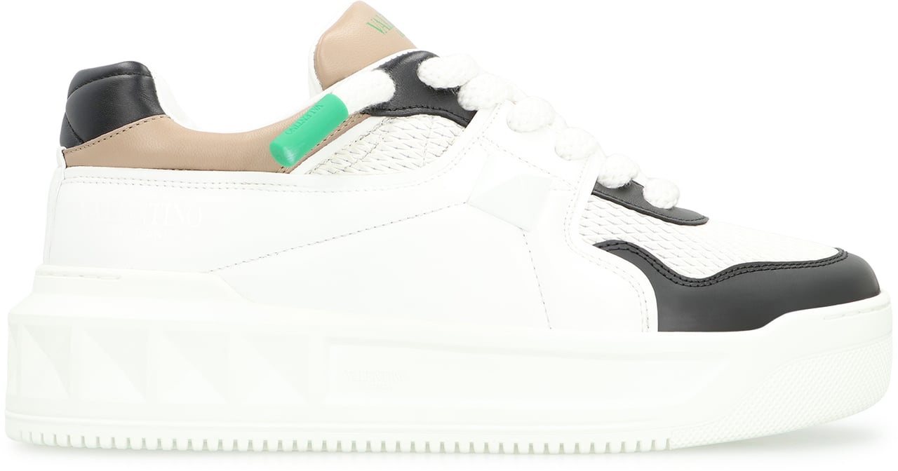 Valentino ONE STUD XL Low-top sneakers Beige