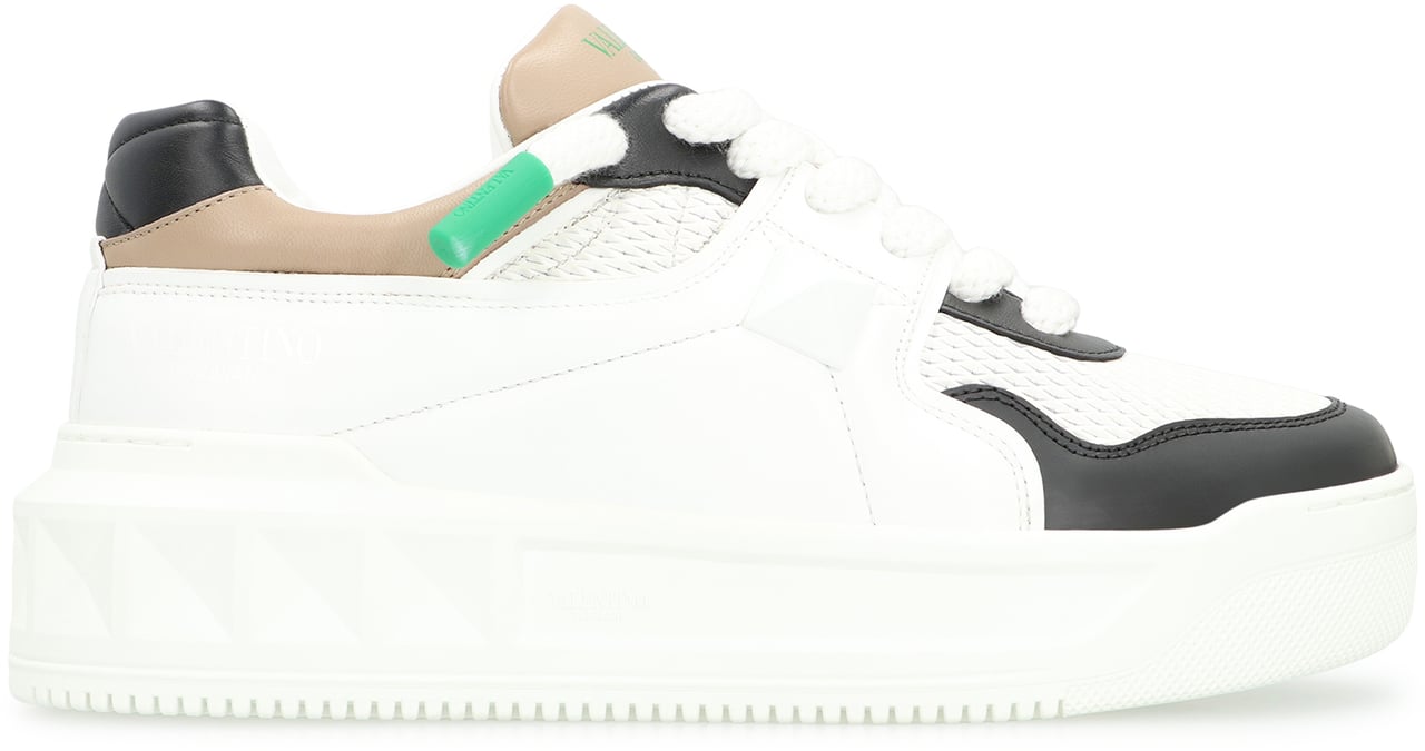 Valentino ONE STUD XL Low-top sneakers Beige