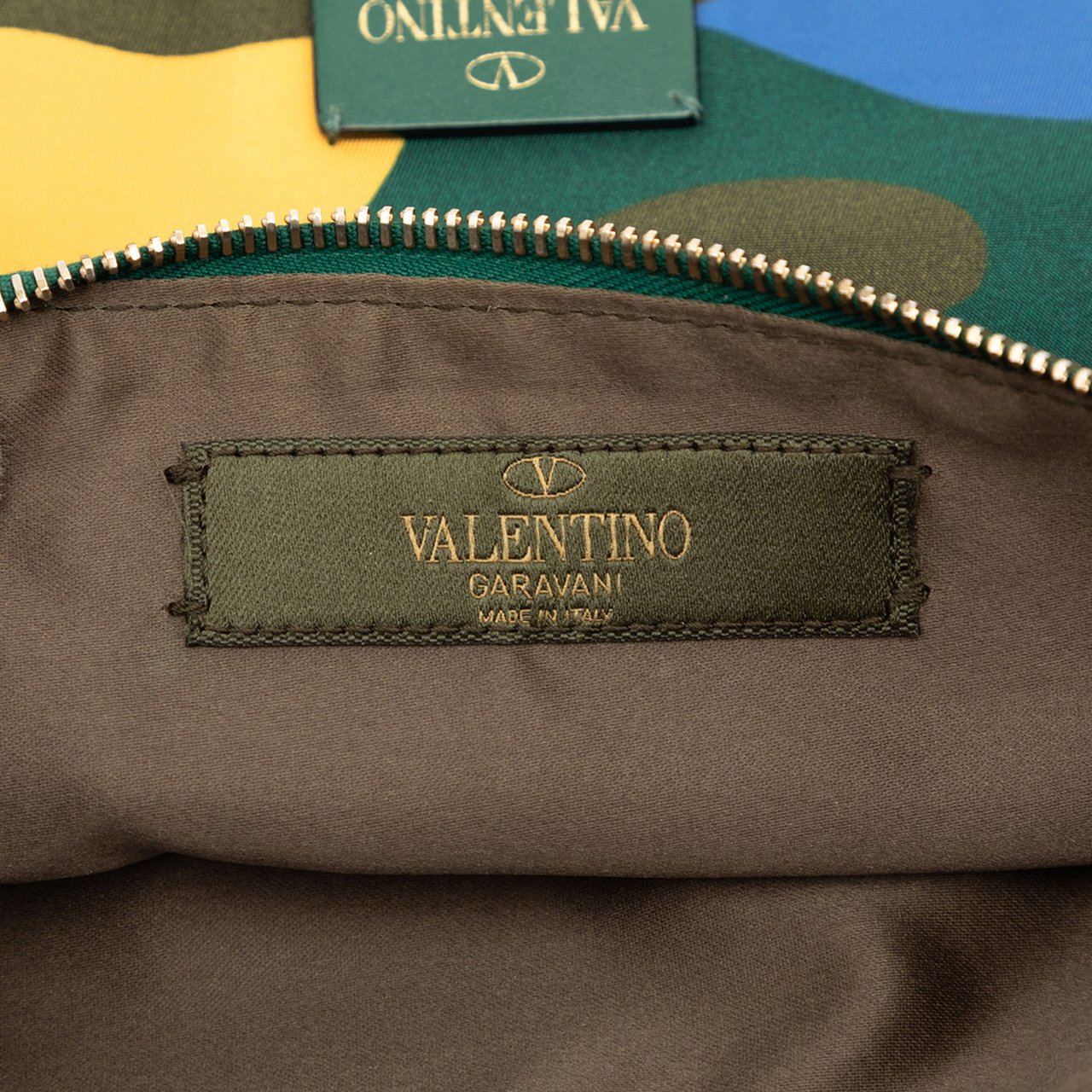 Valentino Nylon Rockstud Camouflage Zip Clutch Groen