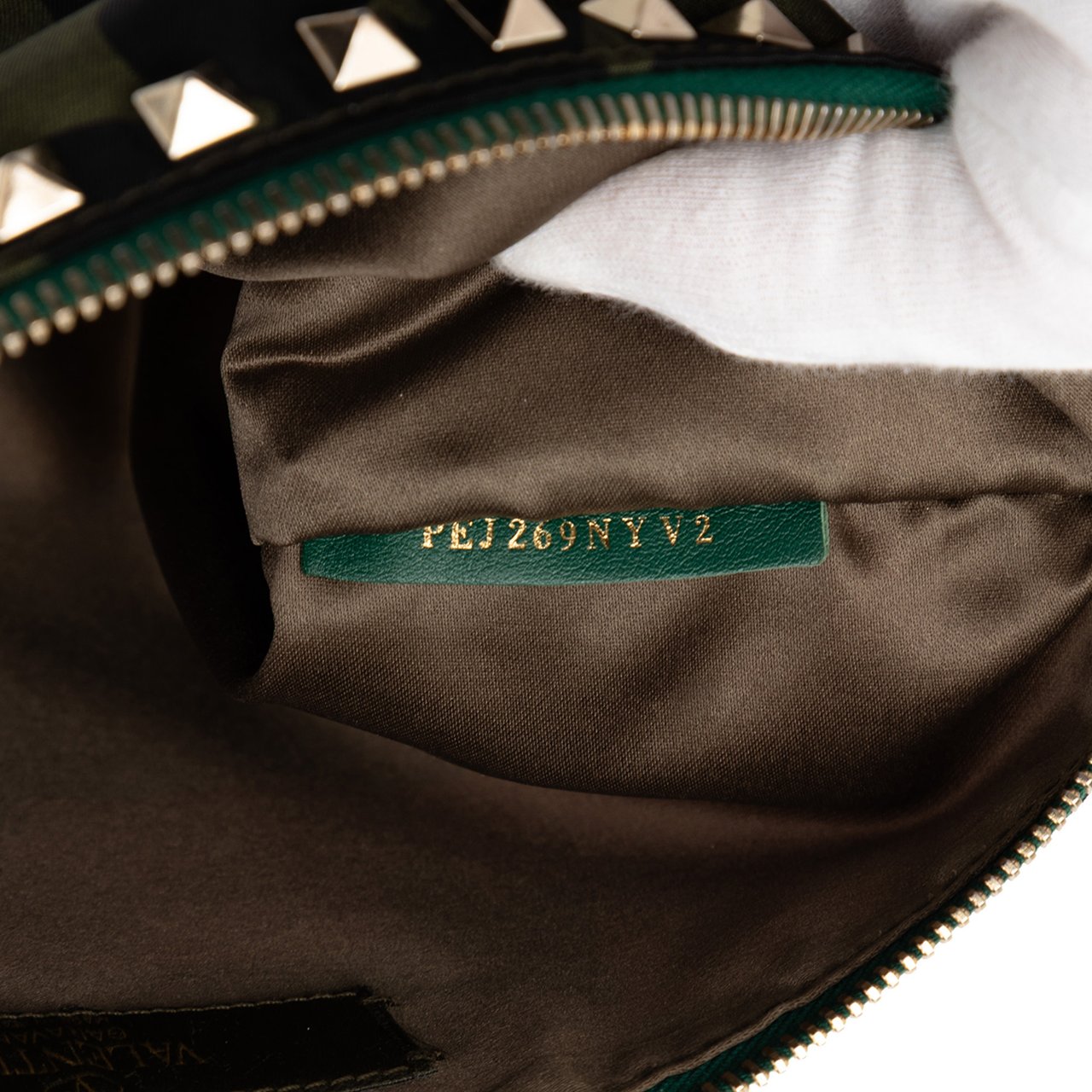 Valentino Nylon Rockstud Camouflage Zip Clutch Groen