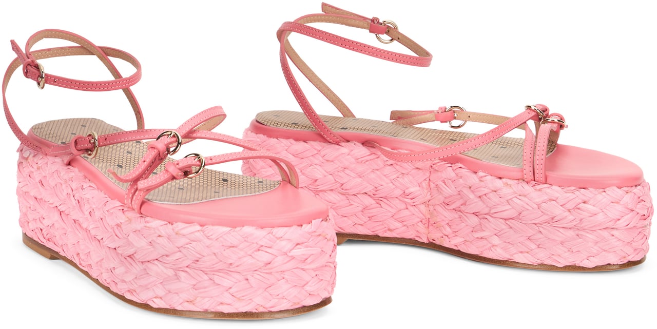 Valentino Elegant pink sandals with comfortable platform sole Roze