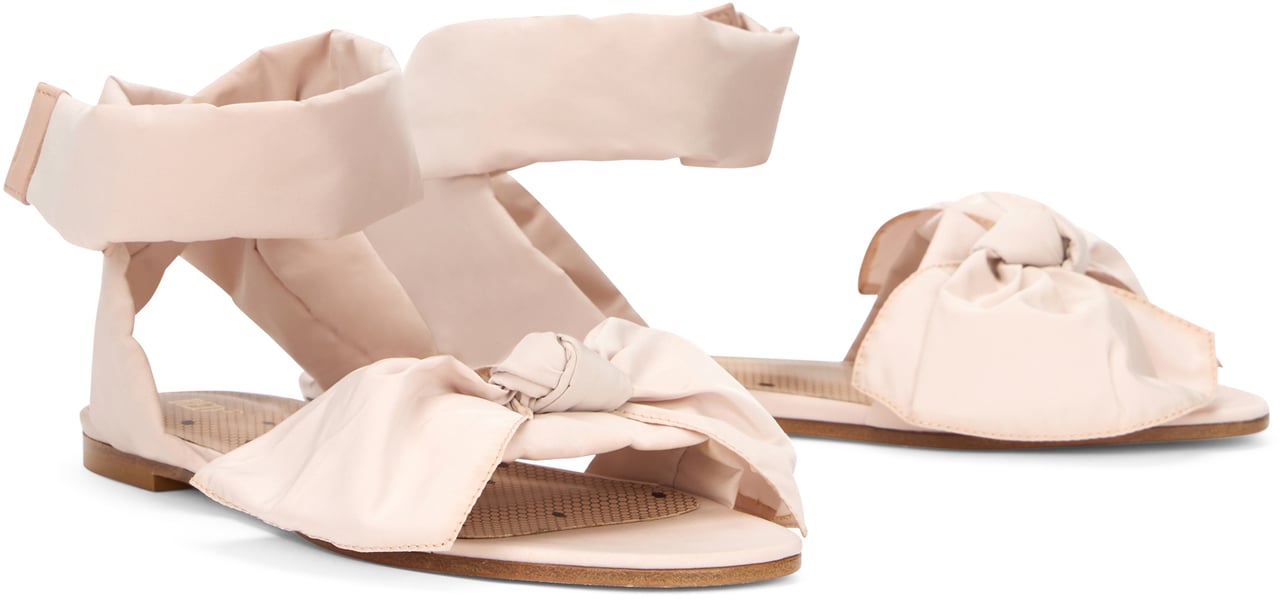 Valentino Pale pink summer sandals with bow and adjustable strap. Neutraal
