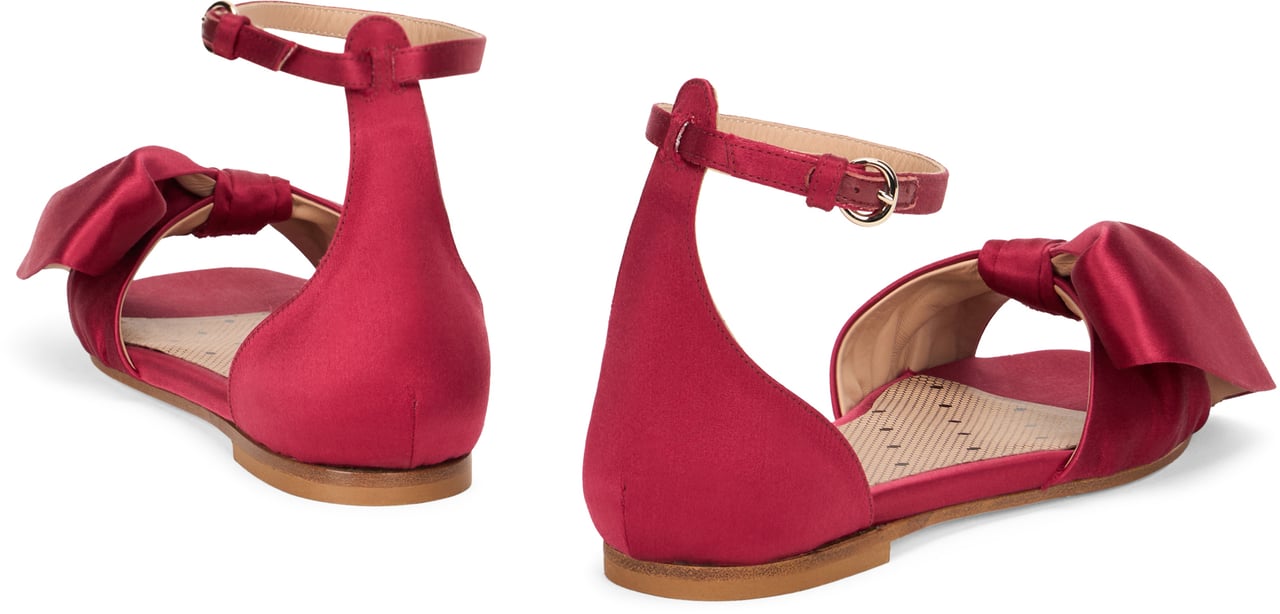 Valentino Red sandal with strap in an elegant and refined design Rood