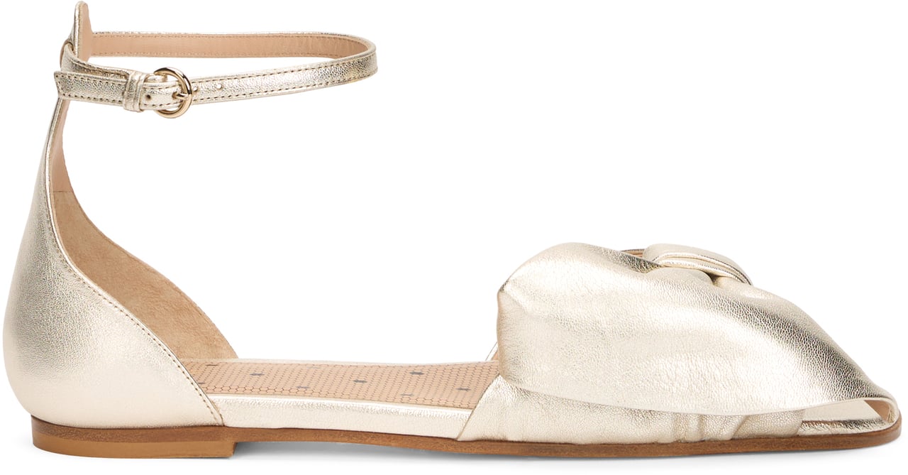 Valentino Gold sandals with an elegant and refined design Goud