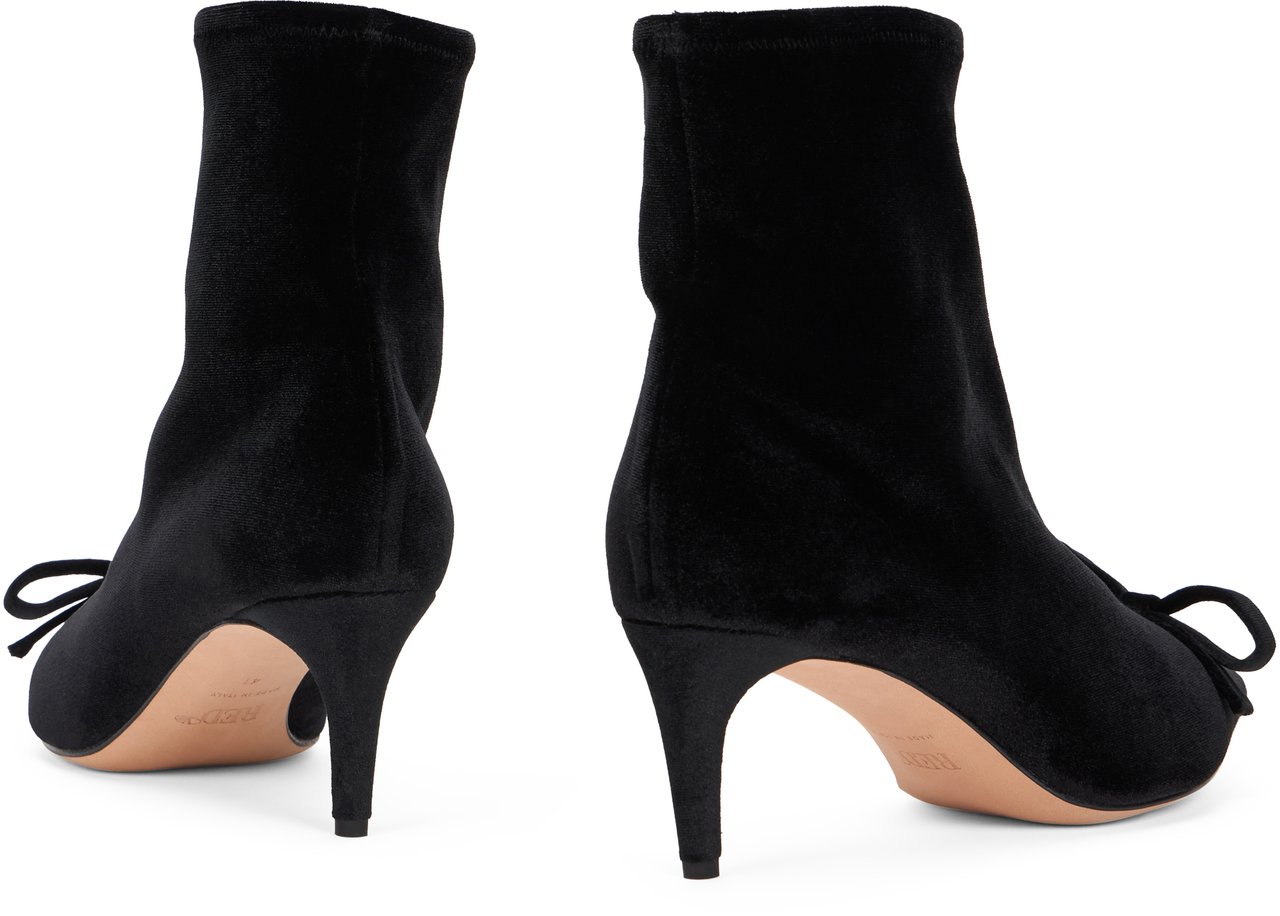 Valentino Elegant black ankle boots with stiletto heel. Zwart