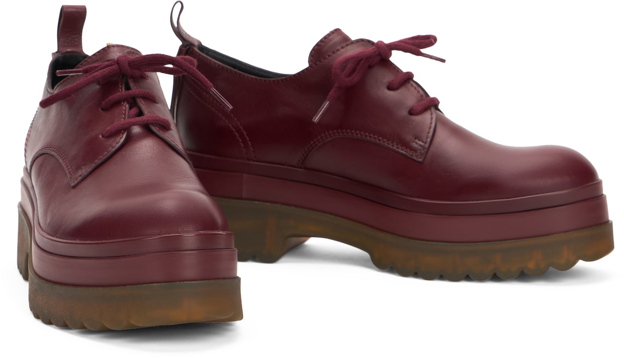 Valentino Bordeaux platform shoes with contrasting sole. Rood