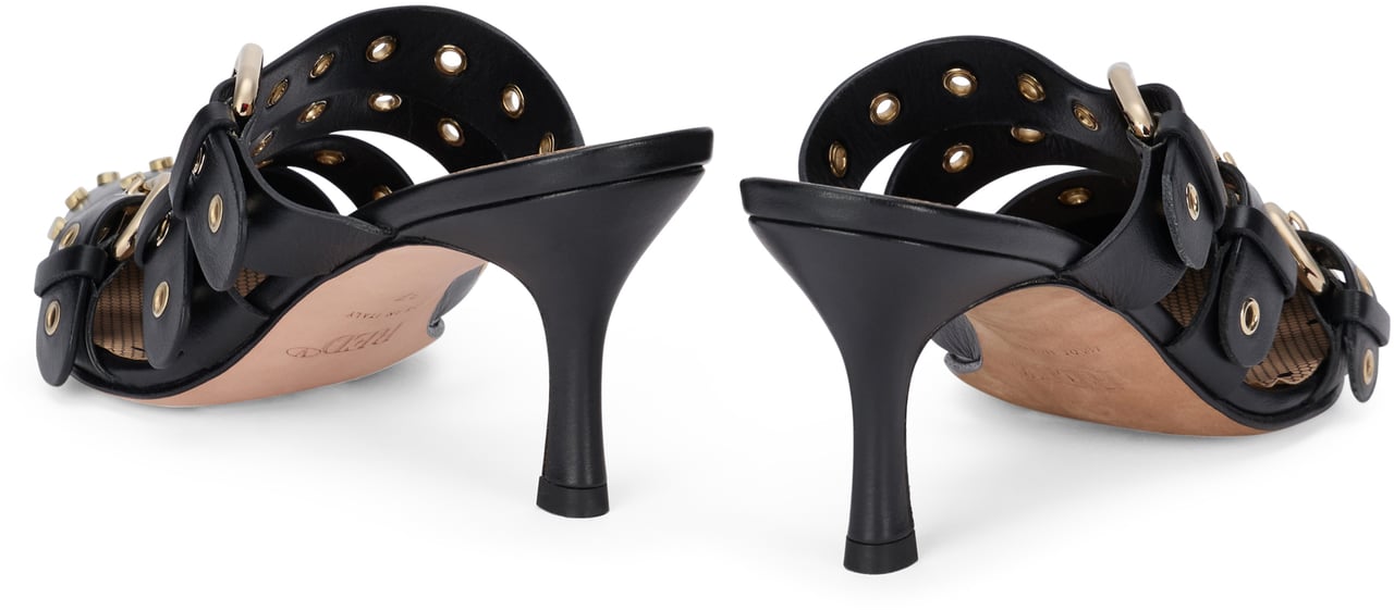 Valentino Elegant shoe with a medium heel and decorative buckles. Zwart