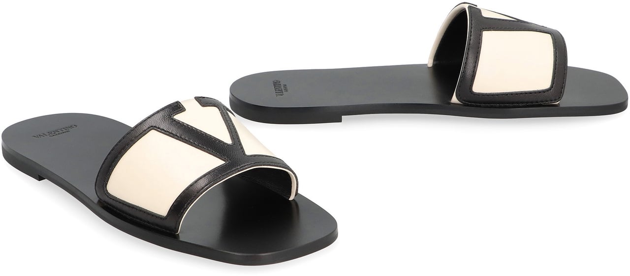 Valentino Viva Superstar Leather slides Wit