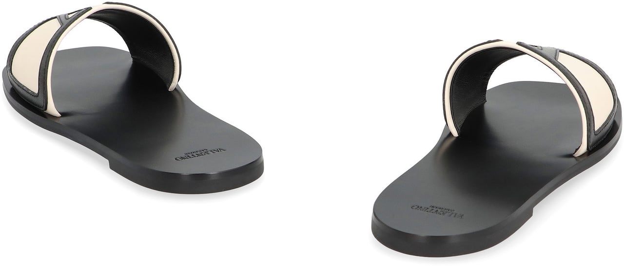 Valentino Viva Superstar Leather slides Wit