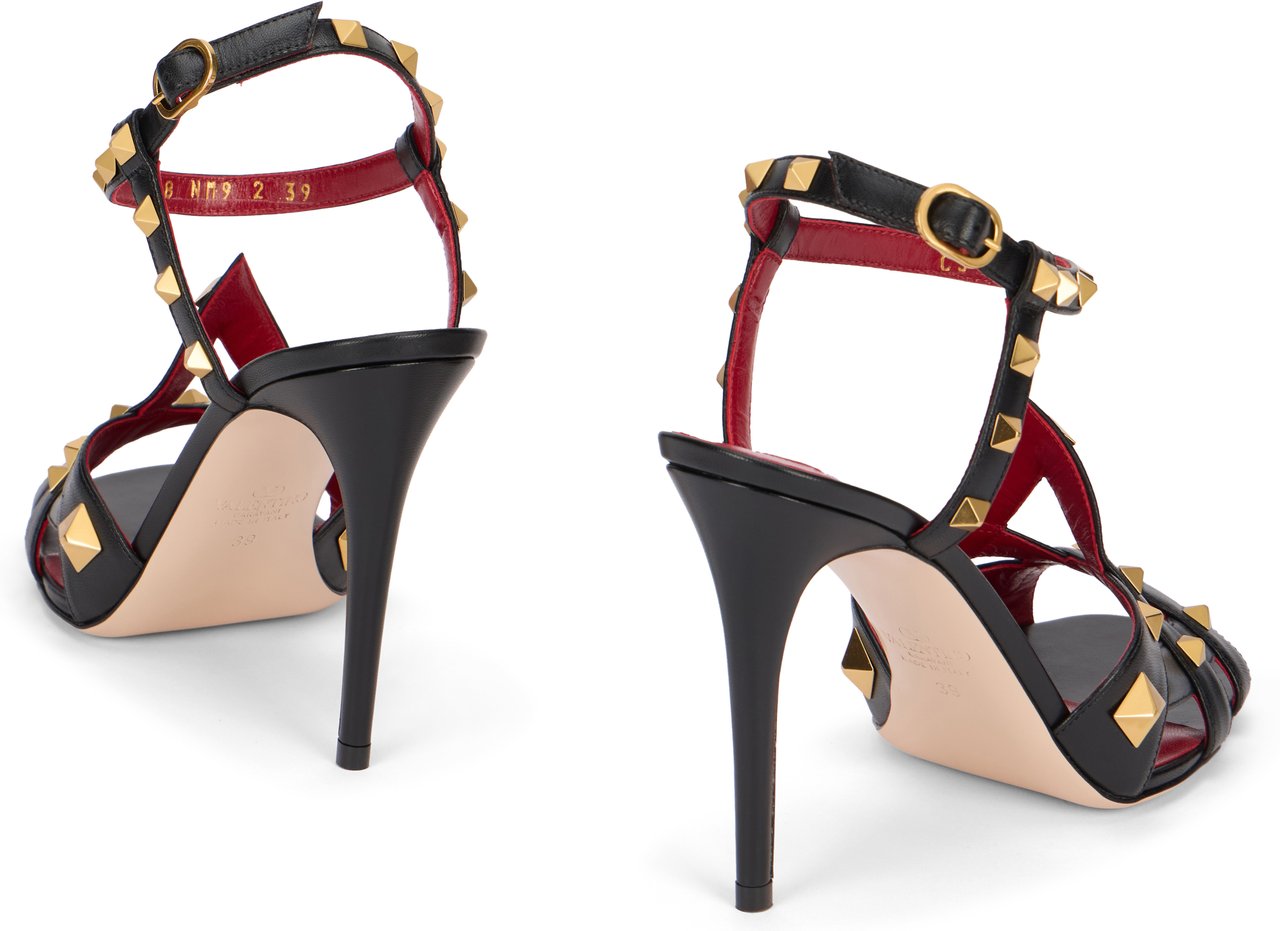 Valentino Sandals with studs Zwart