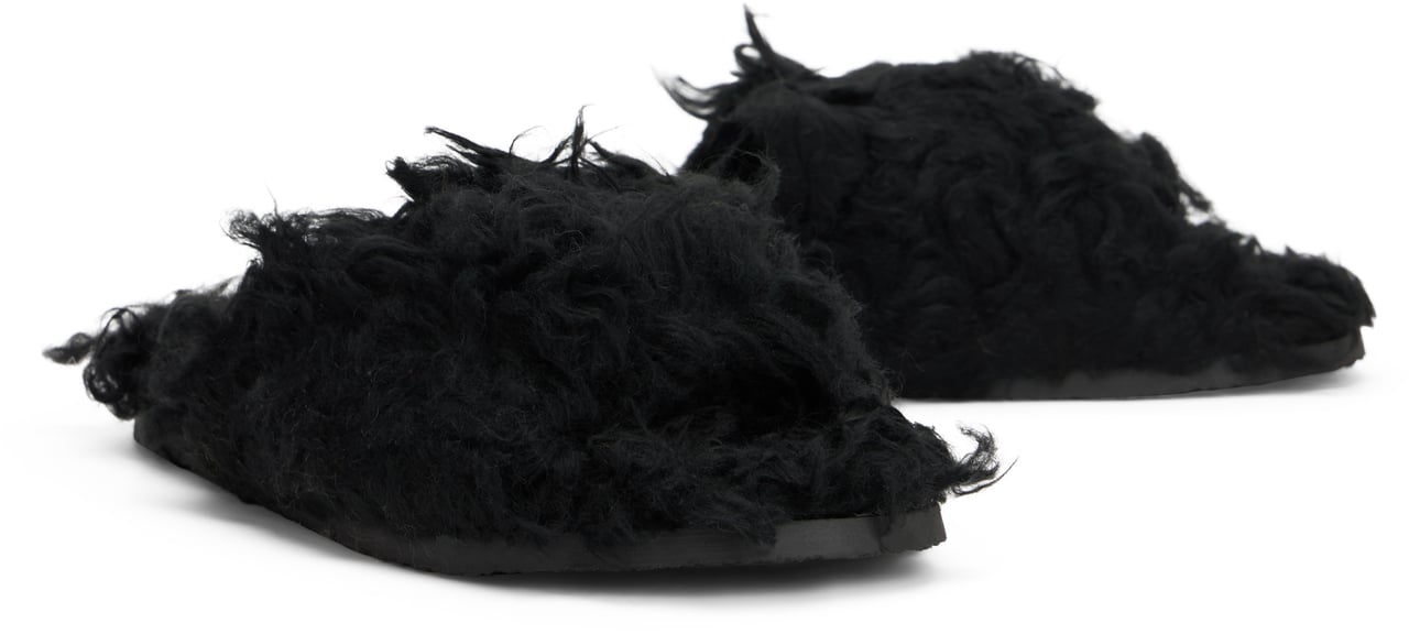 Valentino Black fur sandals with modern and comfortable design. Zwart