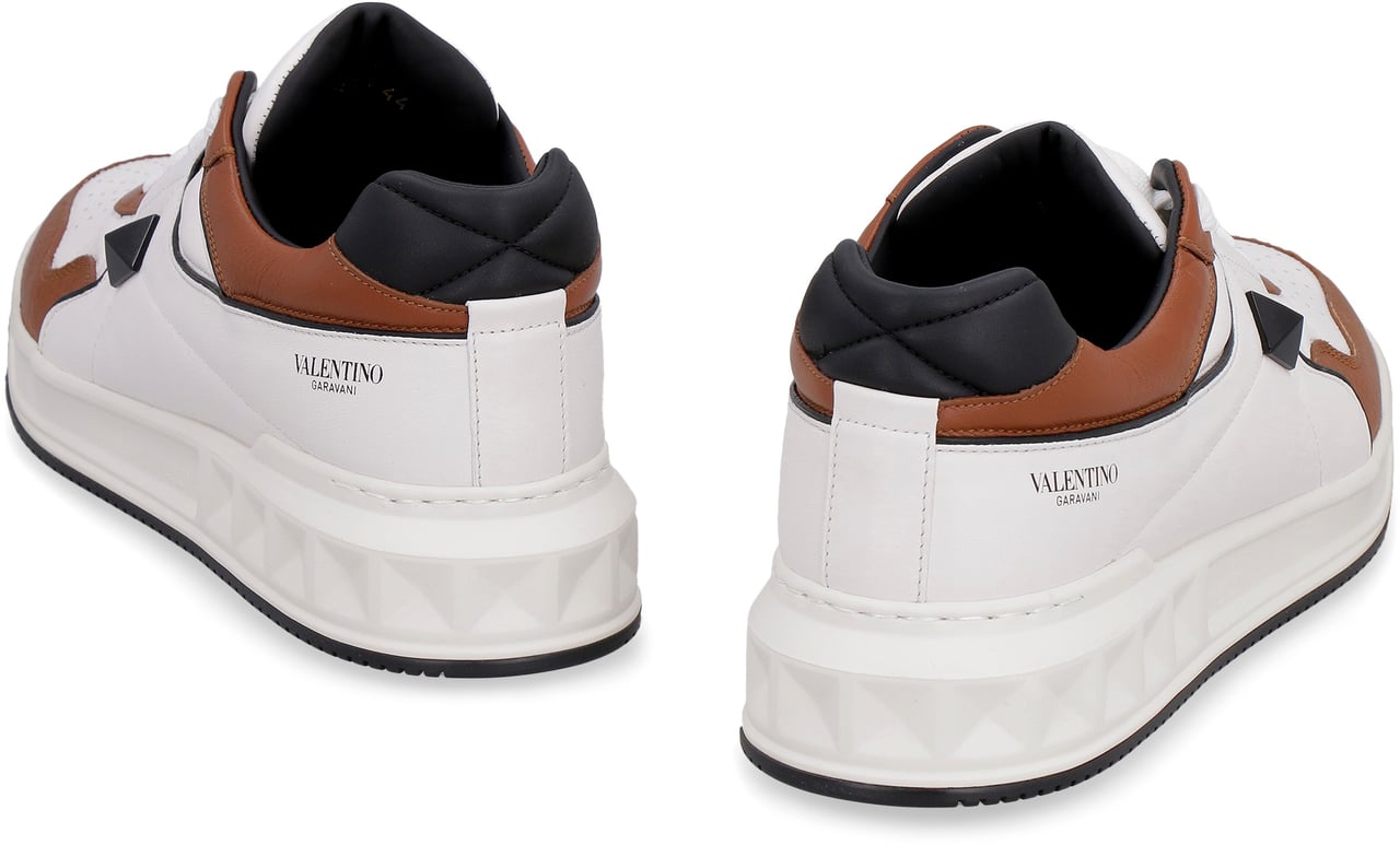Valentino Leather low-top sneakers Wit