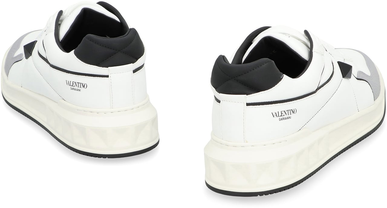 Valentino One Stud Low-top sneakers Wit