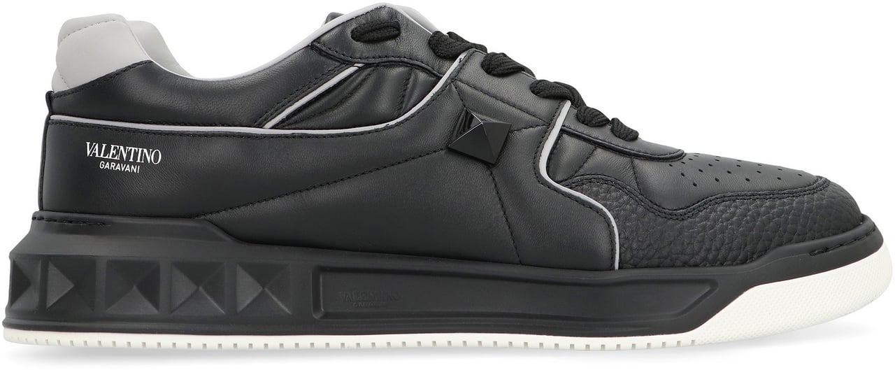 Valentino One Stud Low-top sneakers Zwart